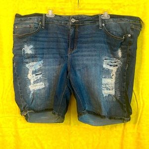 Torrid Denim Shorts size 24